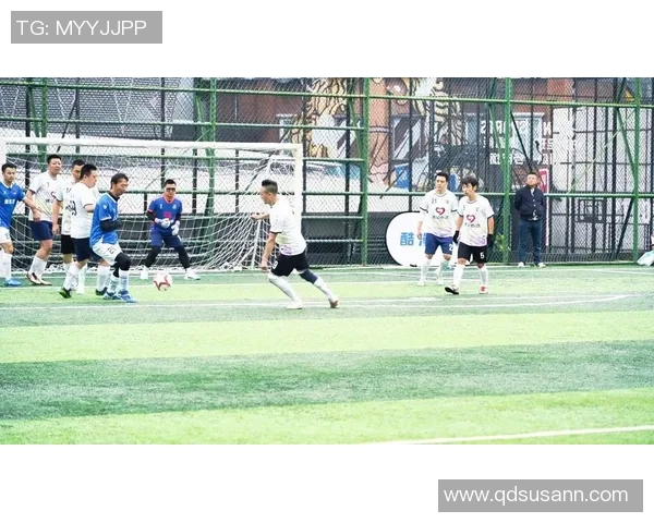 杭州足球队与西安足球队耐力较量赛后深度分析与反思